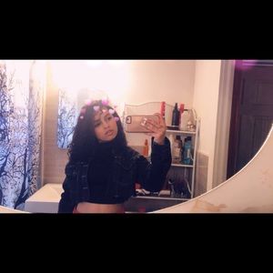 Meet your Posher, Perla